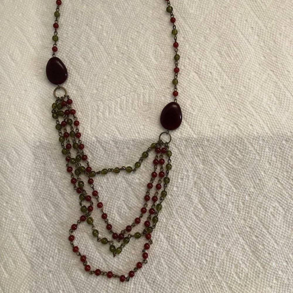 Avon S P multi-layer beads necklace 21" red green beads